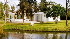 Casa de Campo con lago en Mala